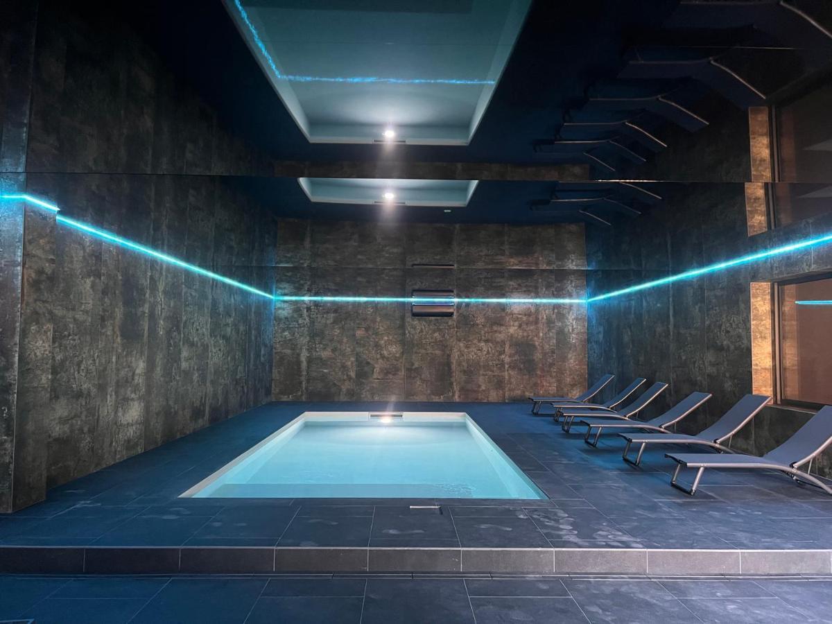 Villa 400M2 Piscine Interieure Tres Calme Agde Εξωτερικό φωτογραφία