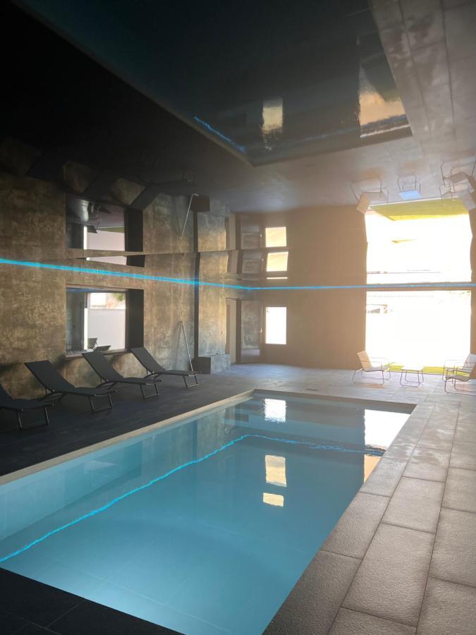 Villa 400M2 Piscine Interieure Tres Calme Agde Εξωτερικό φωτογραφία